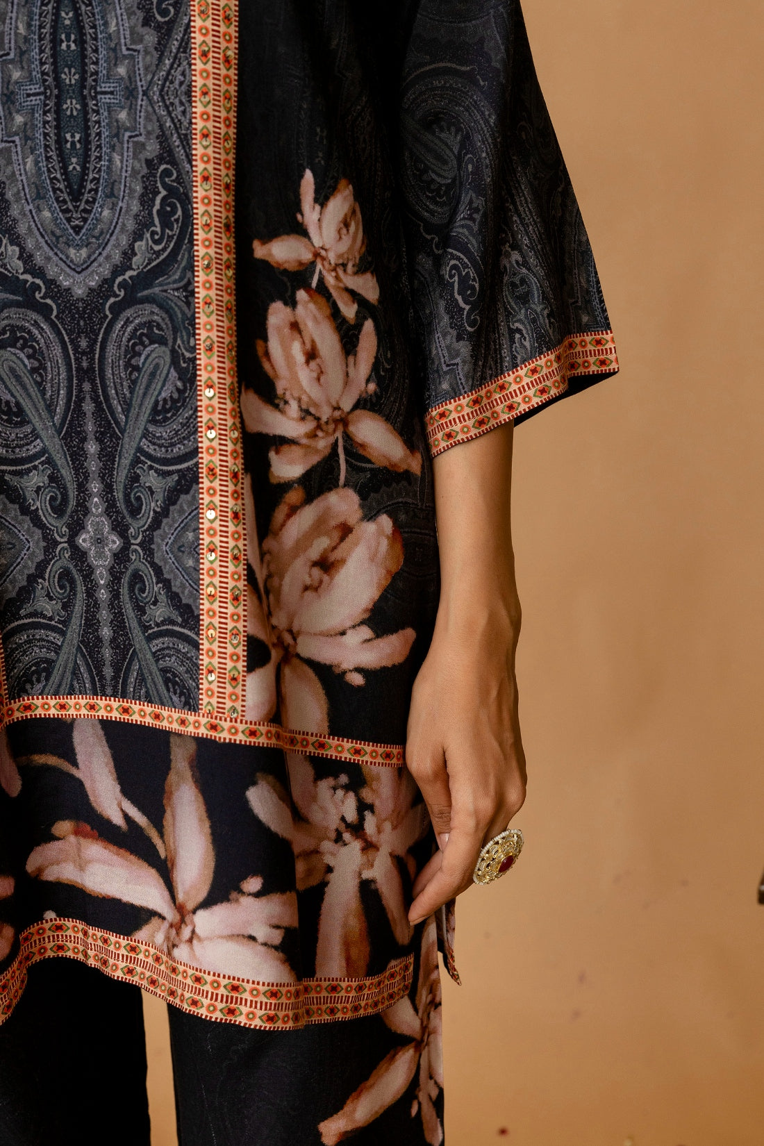 Black Mandarin Collar Sequins Highlight Viscose Kuri with Wide Leg Palazzos Coord Set Black Mandarin Collar Sequins Highlight Viscose Kuri with Wide Leg Palazzos Coord Set