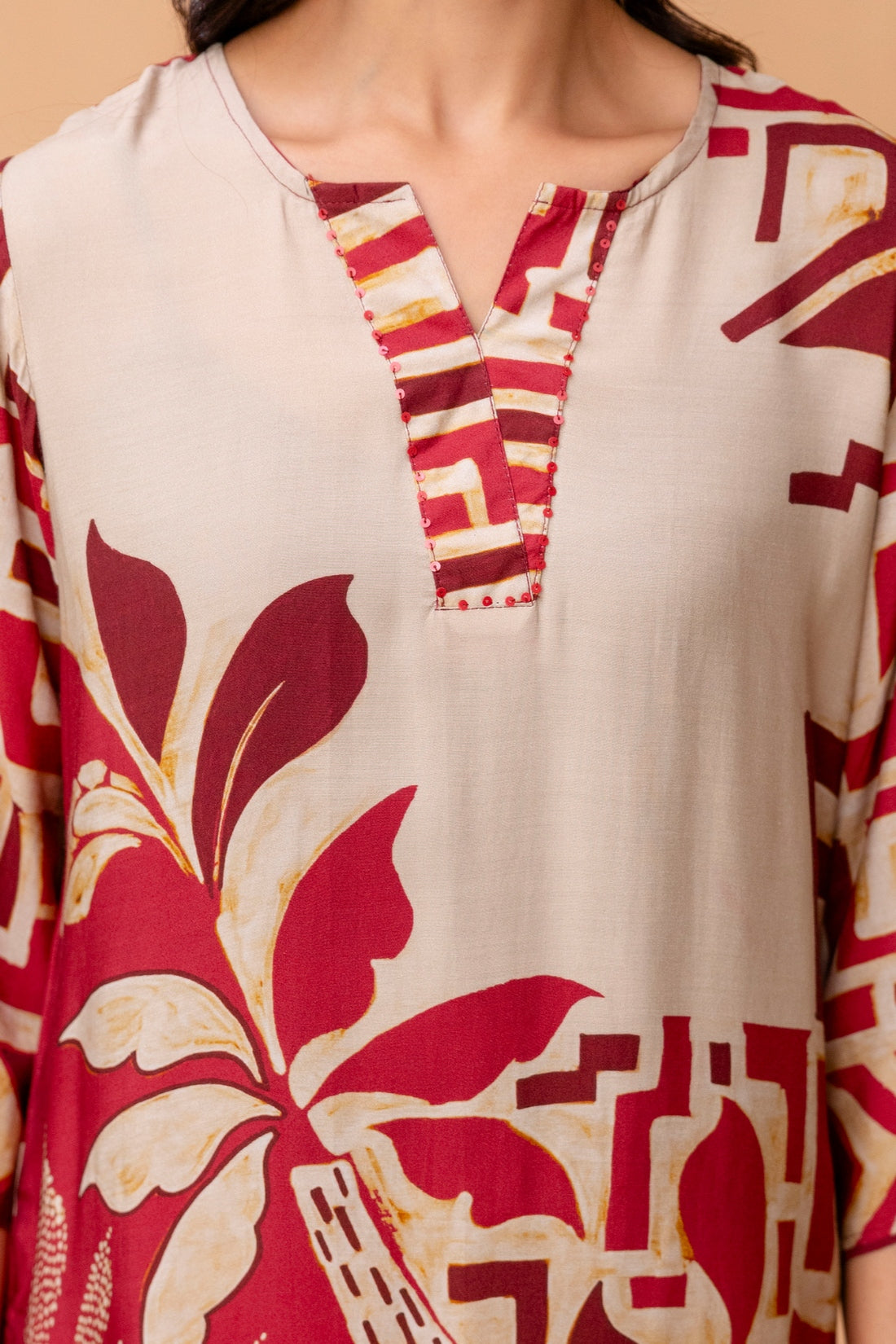 Maroon Green Sequins Highlight Viscose Kurti with Wide Leg Palazzo Coord Set Maroon Green Sequins Highlight Viscose Kurti with Wide Leg Palazzo Coord Set