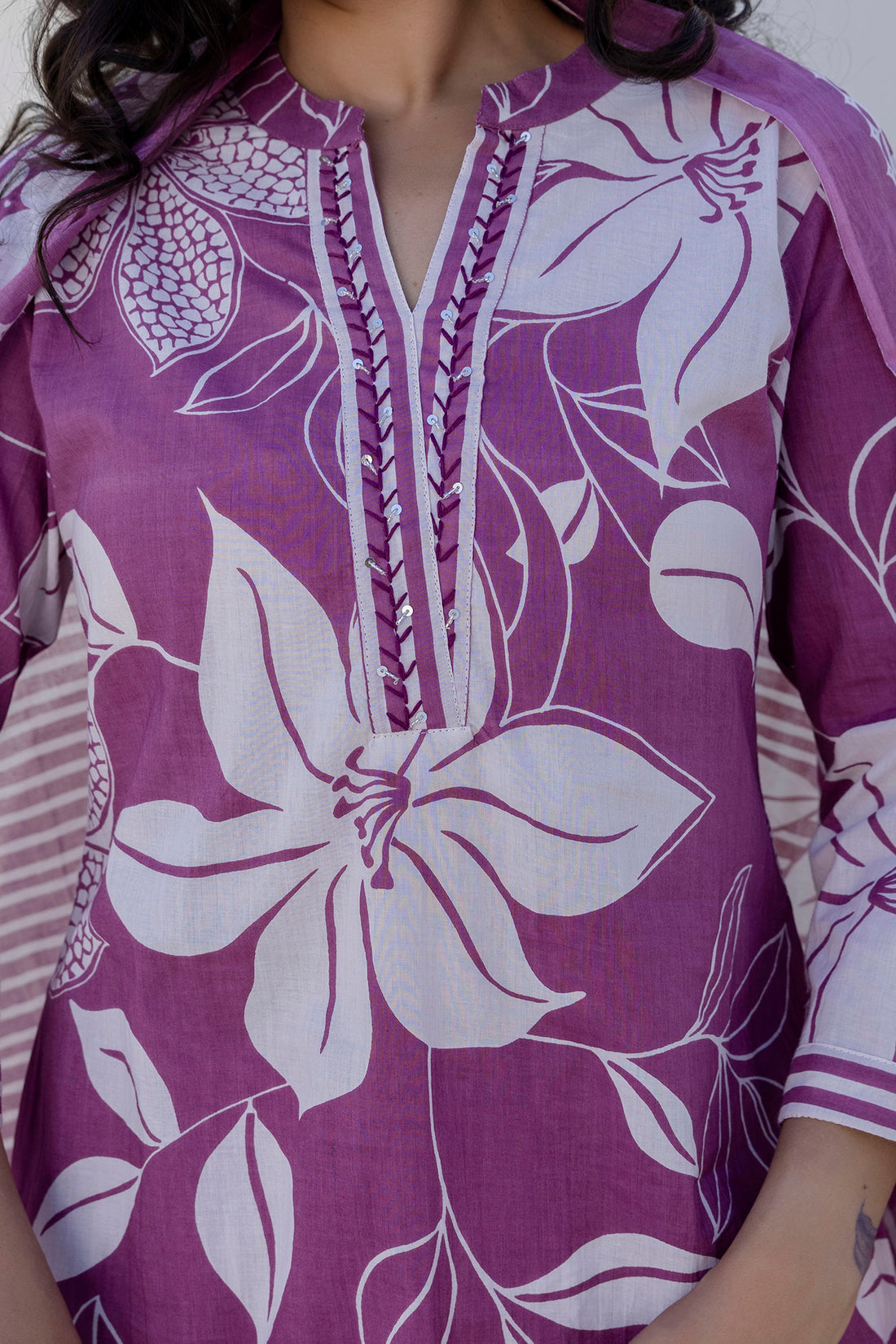 Purple Floral Print Plackett Highlight Collar Kurta Set with Trousers and Dupatta Purple Floral Print Plackett Highlight Collar Kurta Set with Trousers and Dupatta
