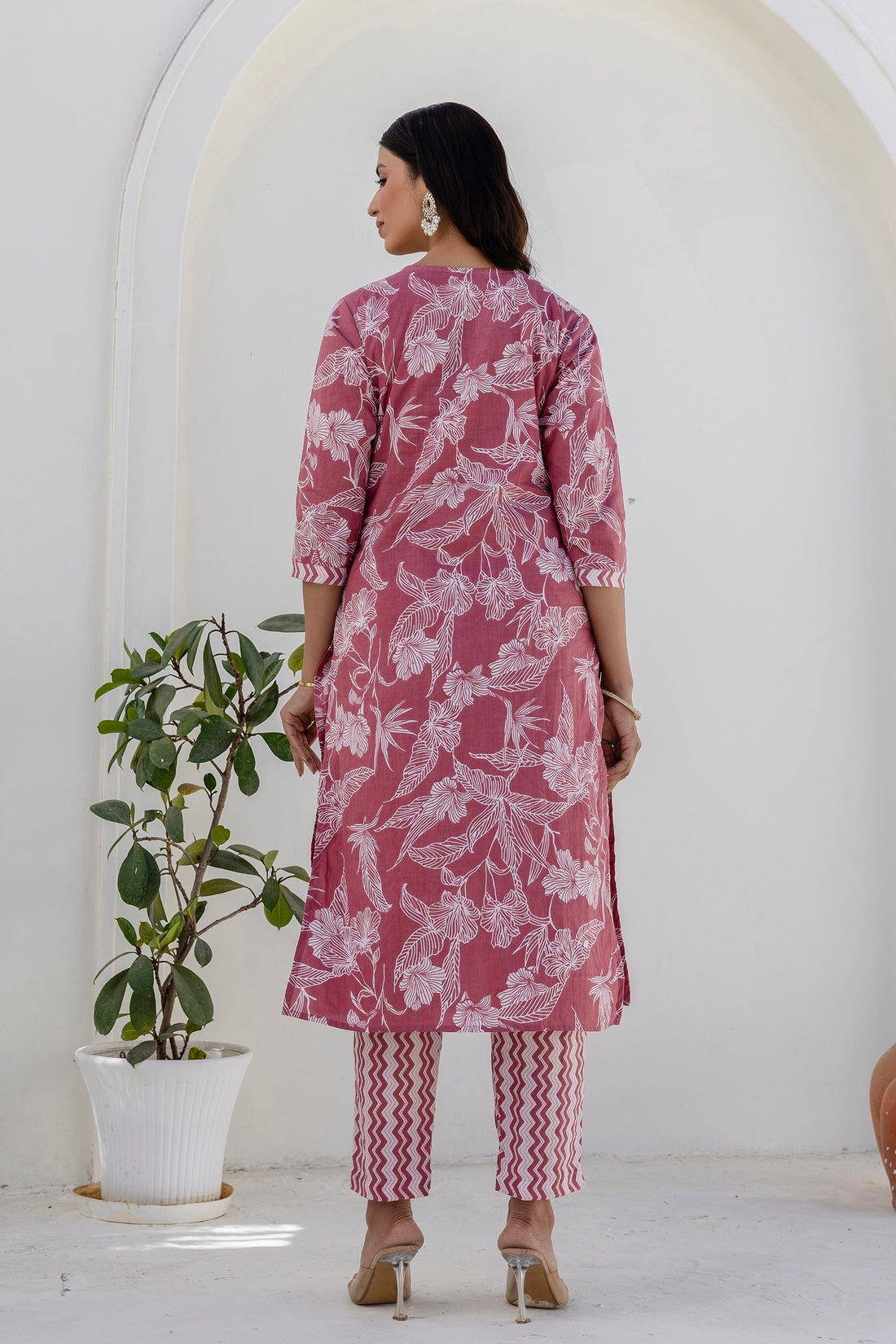 Dusty Pink Floral Print Cotton Kurta Set with Trouser and Dupatta Dusty Pink Floral Print Cotton Kurta Set with Trouser and Dupatta
