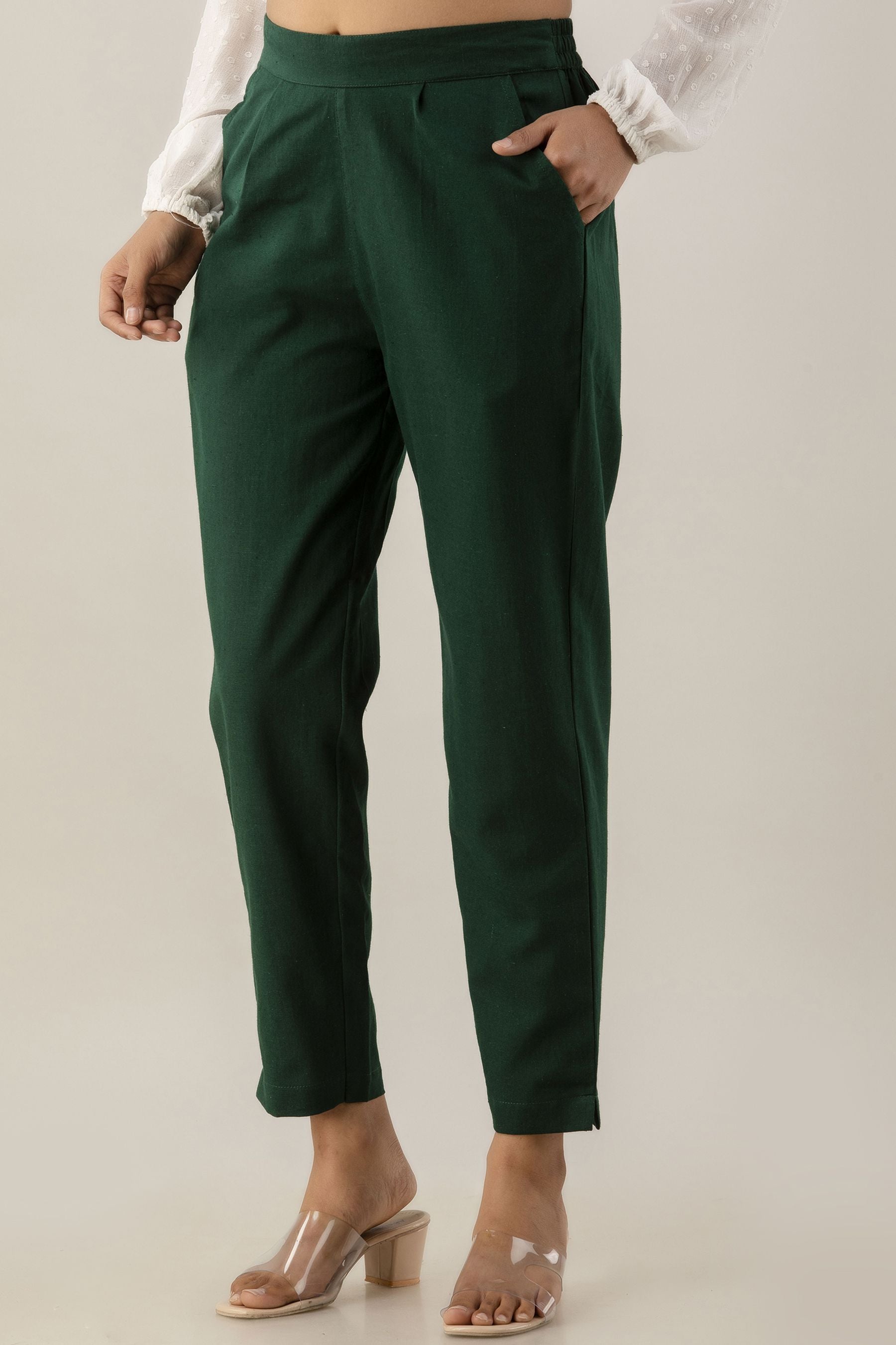 Fashionable Outfits With Dark Green Pants For Ladies | Green pants women,  Dark green pants, Green pants outfit