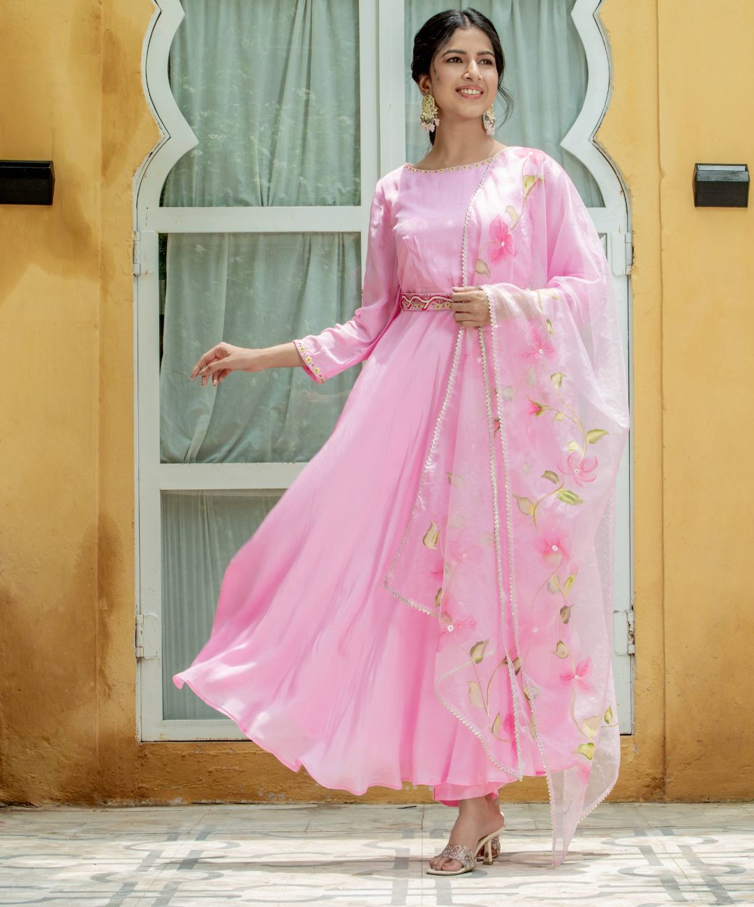 JustMaaruThings – Ideas to Celebrate your Teej Function in style - Witty  Vows | Indian wedding outfits, Bridesmaid outfit, Indian bridesmaids