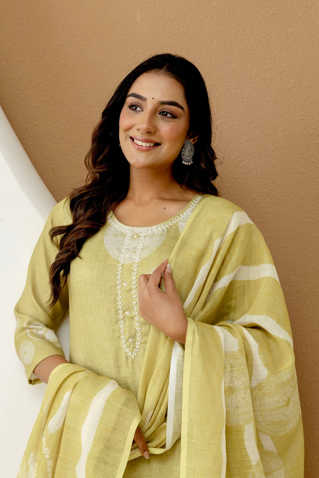 Green Linen with Lining Kurta Set with Trousers and Dupatta