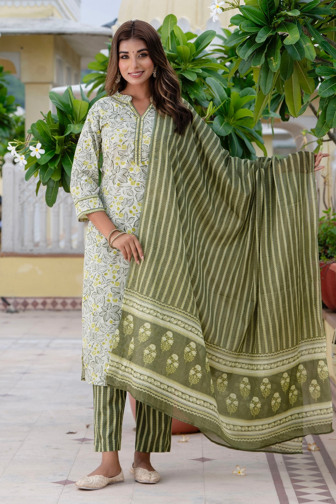 Green kurta set for women