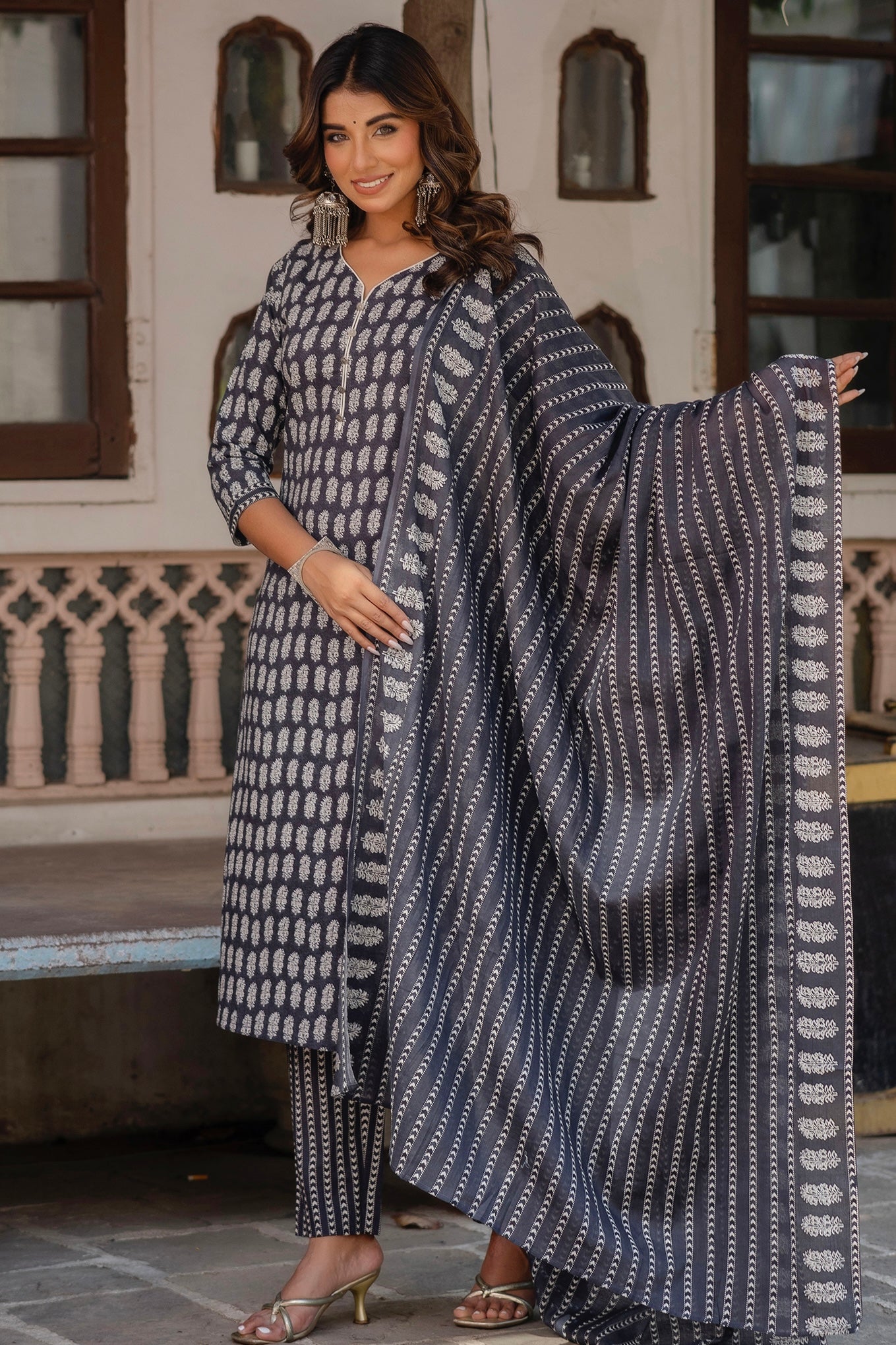 Tanuja - Grey Everyday Wear Pure Cotton Kurta Set