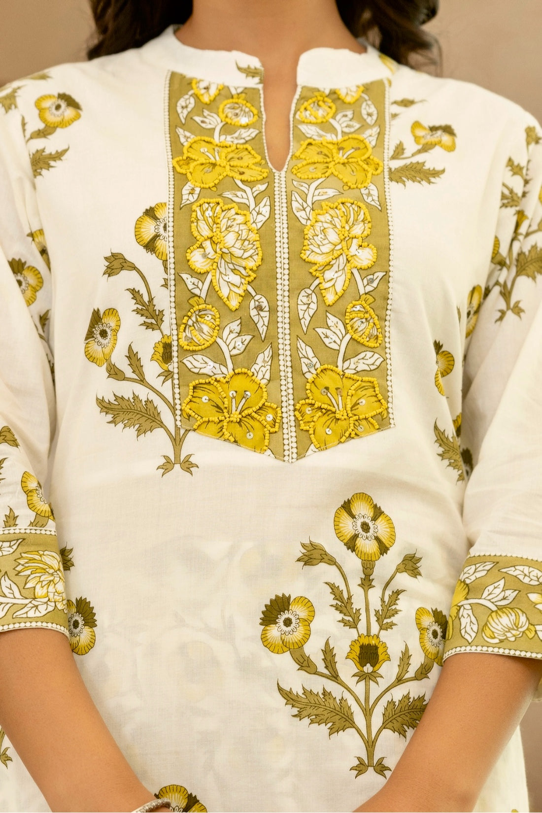 Yellow Motif Print Plackett Highlight Lined Kurta Set with Trousers and Dupatta